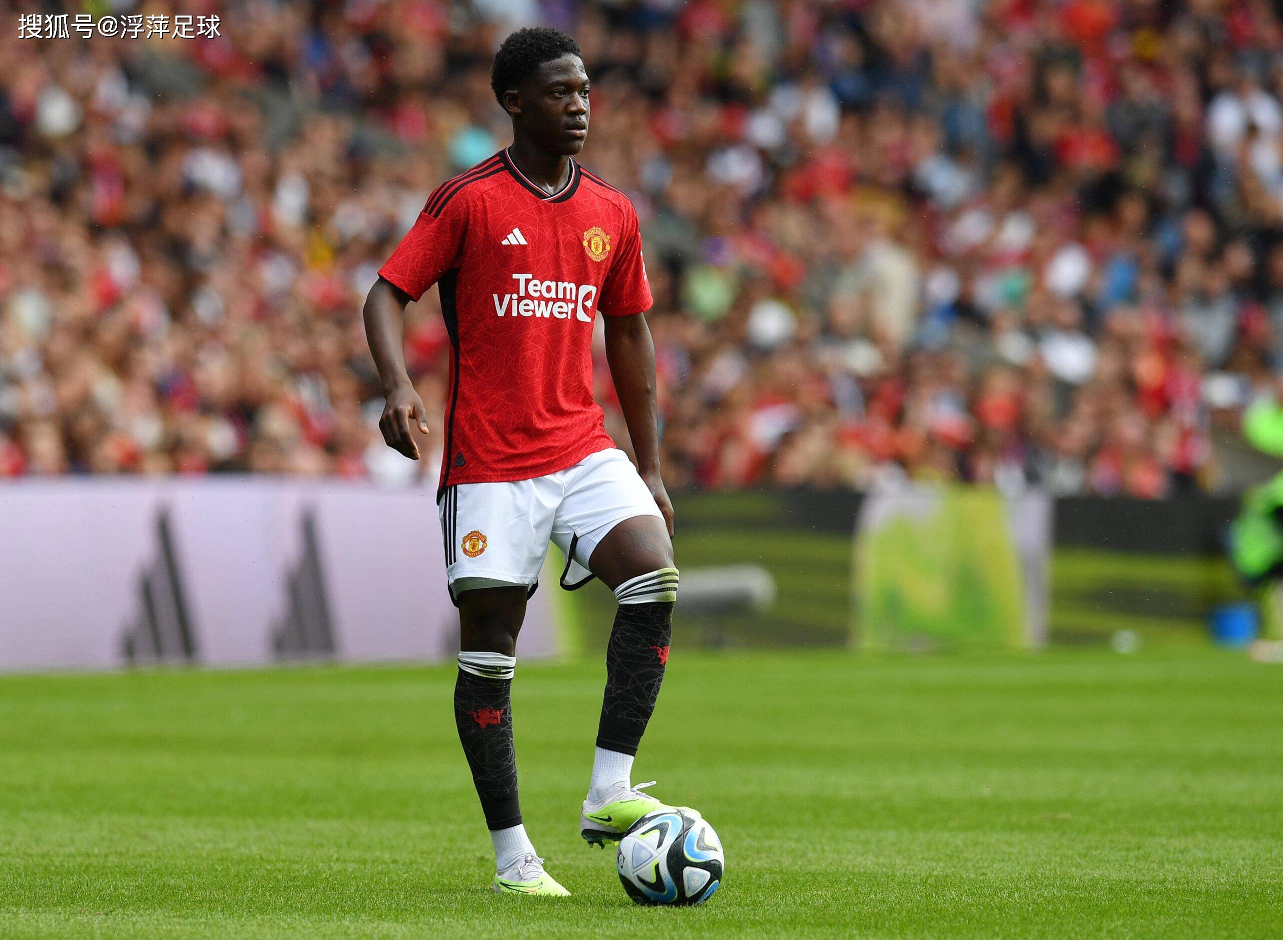 开云APP-足球界风云人物闪耀登场，备战未来比赛志在必得(战鹰216赢得小女孩是谁)