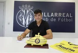 开云APP-克罗地亚球队签下比利亚雷尔中场(今日克罗地亚欧洲杯阵容揭晓实力强劲)